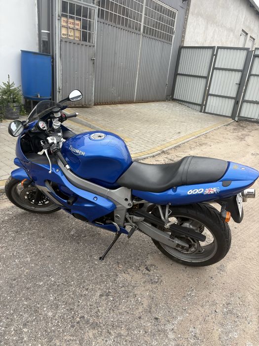 Motor Triumph TT600