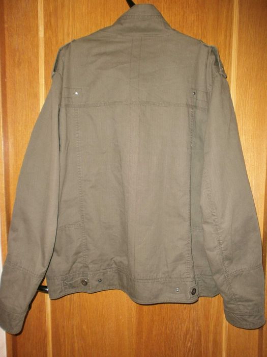 Куртка ветровка Angelo Litrico, олива, разм. 3XL, наш 60. ПОГ-70 см