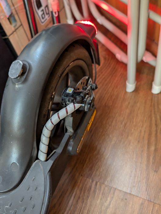 Електросамокат Xiaomi Mi Scooter Pro 2 гарний стан 1600km пробіг, повністю справний