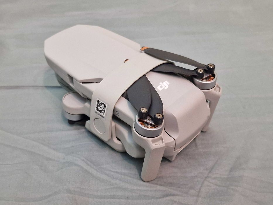 Dron dji mini 2 fly more combo