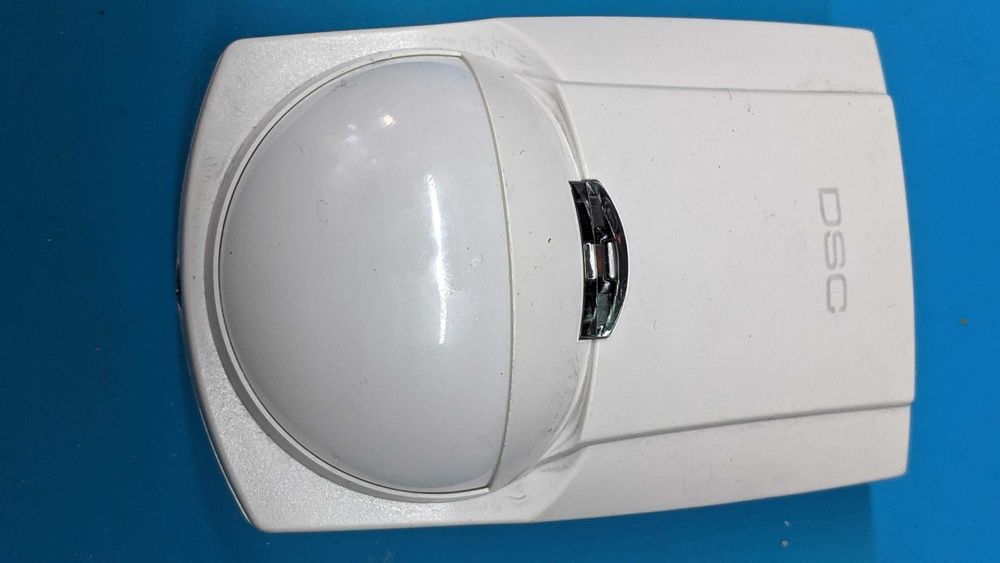 DSC LC-100-PI pir detector