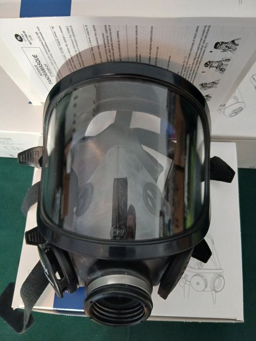 Maska przeciwgazowa Fernez Willson  2 szt nowa