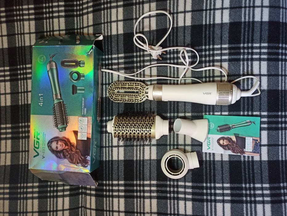 Фен-щетка для волос VGR V-493 Зеленый