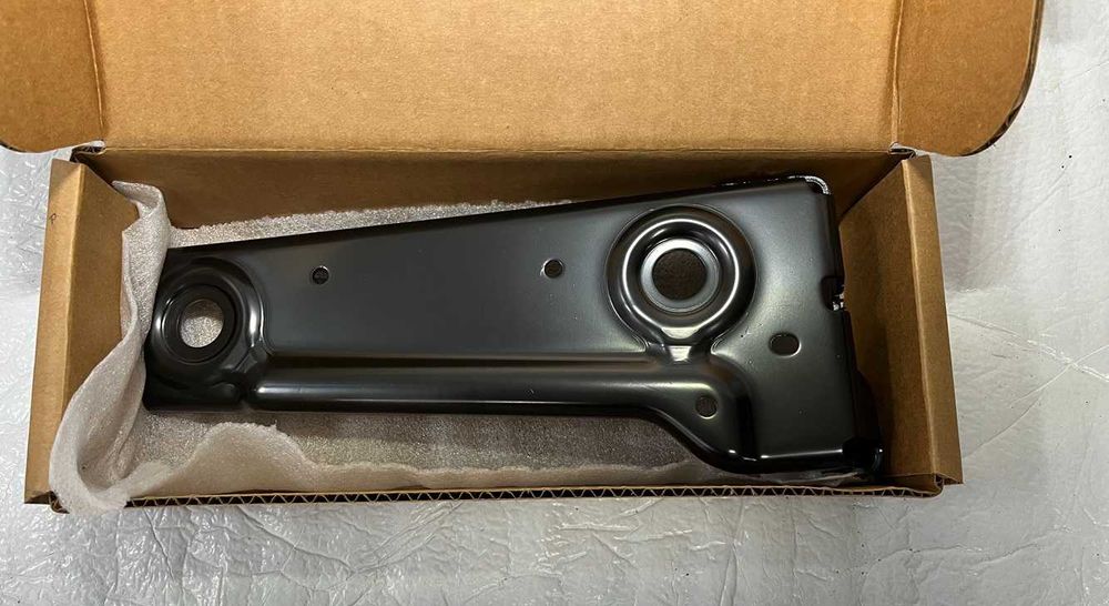 Uchwyt mocowania chłodnicy dolny prawy BMW Seria: X3',X4' nr.mag 1/113