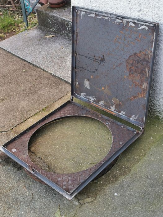 Tampa para águas pluviais