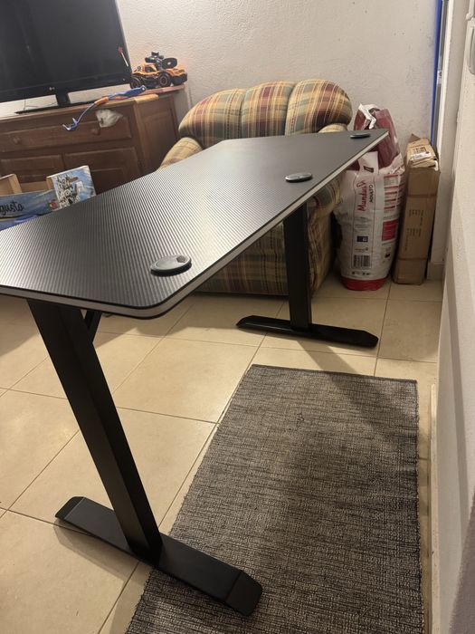 Secretária Gaming com leds JYSK