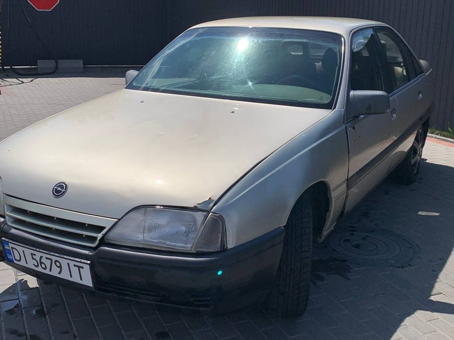 Opel Omega A 2.0