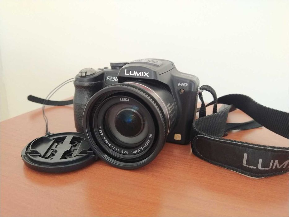 Câmara fotográfica Panasonic Lumix FZ38