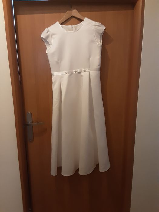 Sukienka -alba komunijna 146