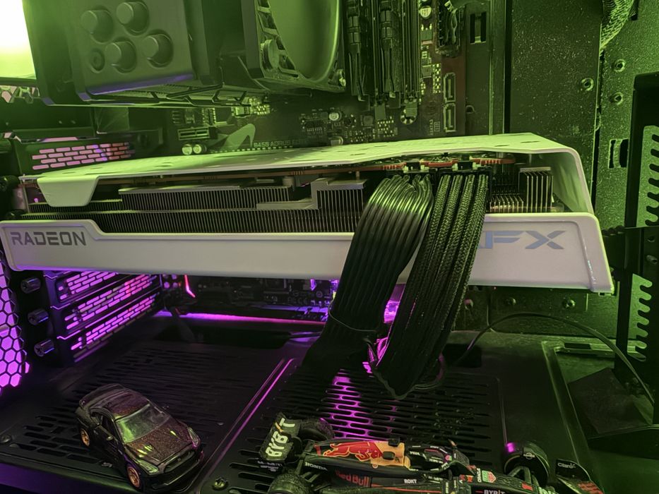 Placa Grafica XFX RX 7800 XT SWFT 210 16GB