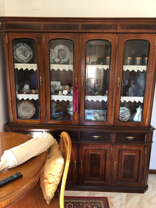 Móvel  de Sala em Madeira Maciça