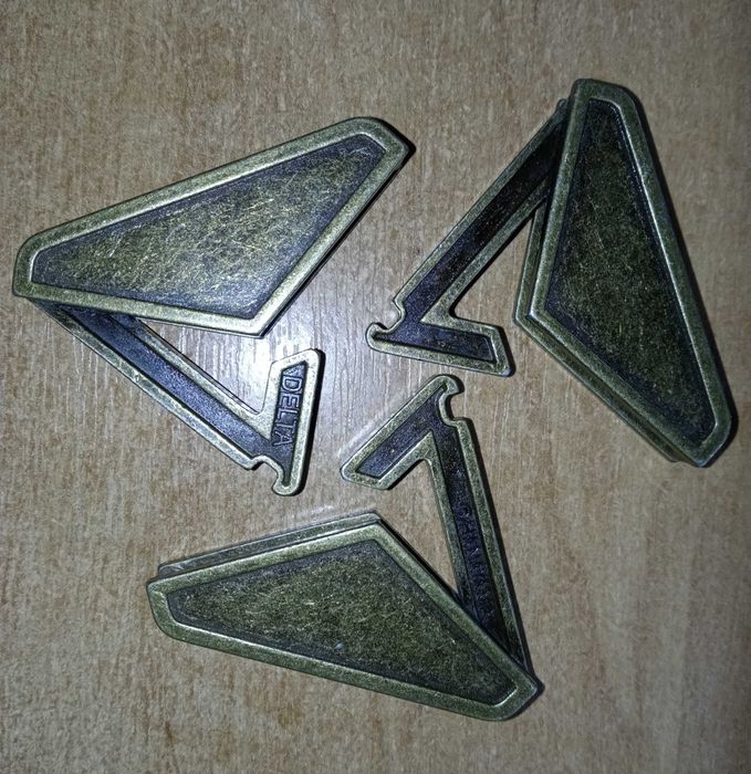 Головоломка металл Delta - Hanayama Metal Puzzle