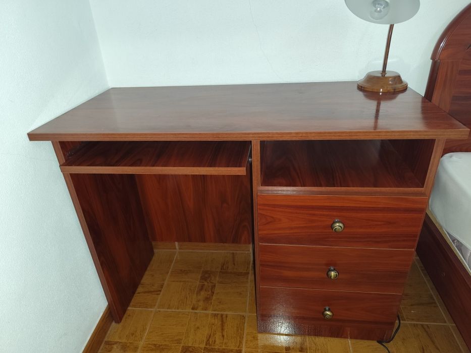 Secretária escrivaninha