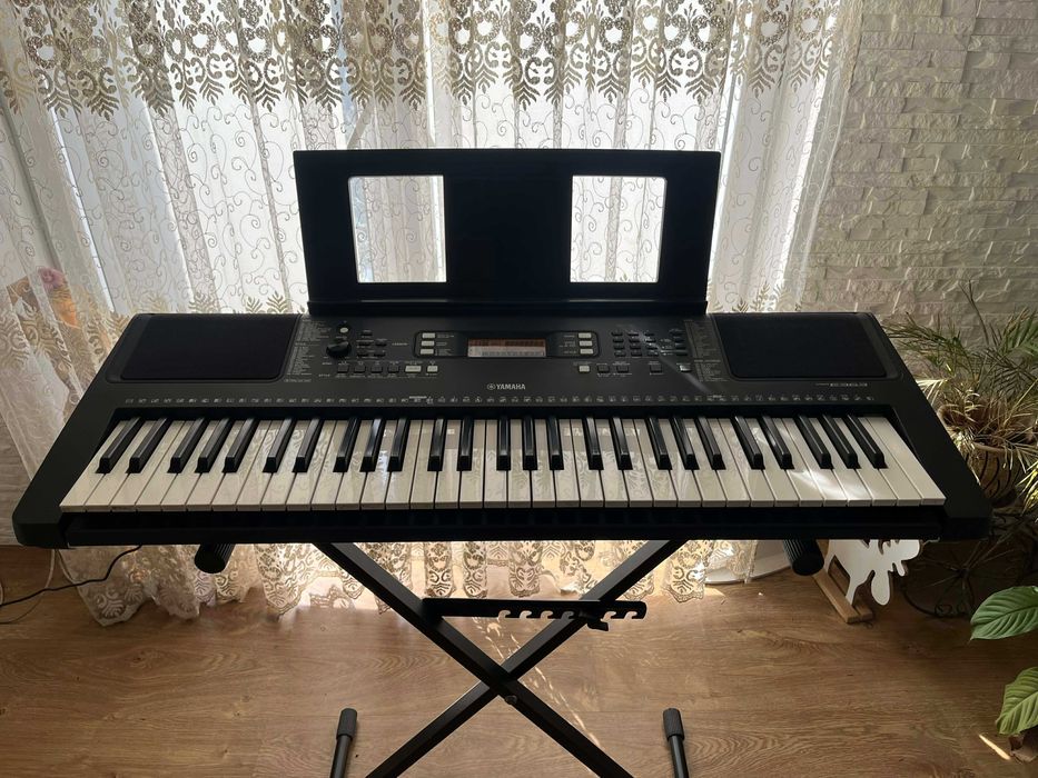 Keyboard / organy Yamaha PSR-E363 + statyw