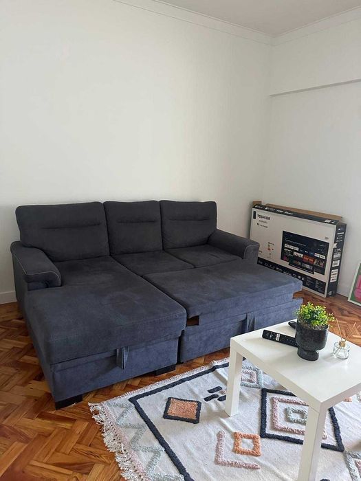 Sofá com Chaise Longue em Ótimo Estado
