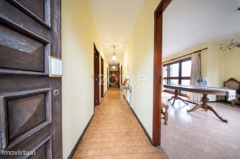 Moradia T4 com amplas áreas e elevado potencial em Mancelos