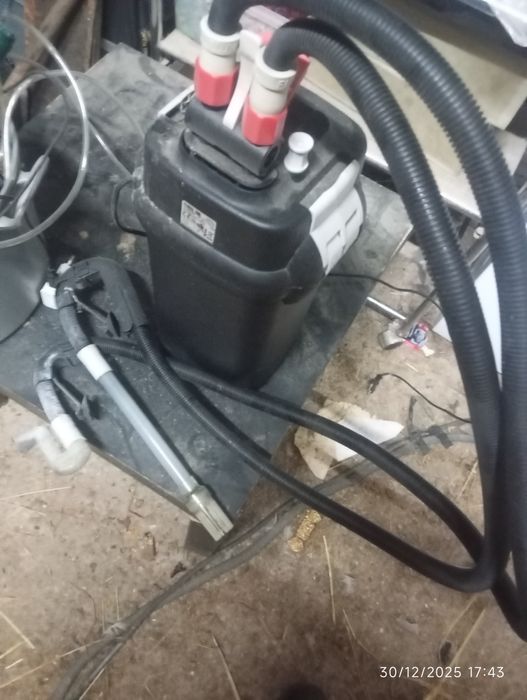 Vendo aquário 250L de água completo