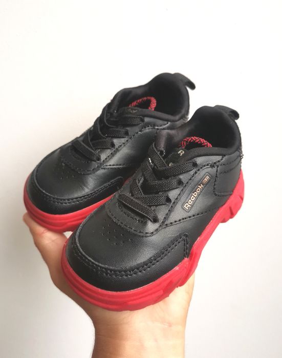 Reebok menino nr 20 - Novas!