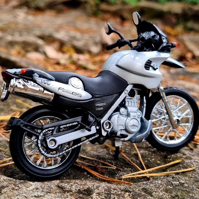 Sprzedam modele motocykli