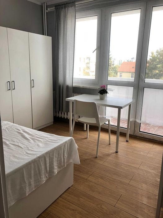 Pomorzany # PUM # Pokój z balkonem w mieszkaniu dla kobiet #