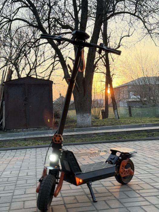 ЕлектроСамокат Cruzzer m4 max