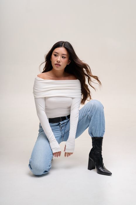 лонгслів молочний , жіноча кофта