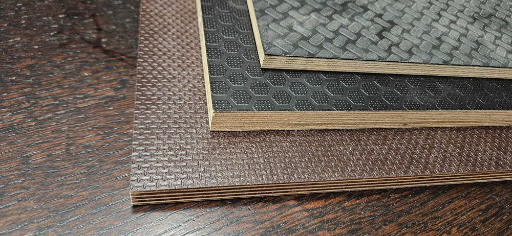 Sklejka antyposlizgowa 21 wodoodporna 250 x 125, BRZOZA 100 %