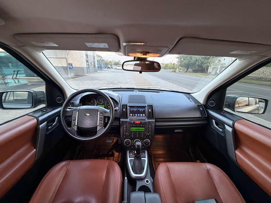 Land Rover Freelander 2009 рік