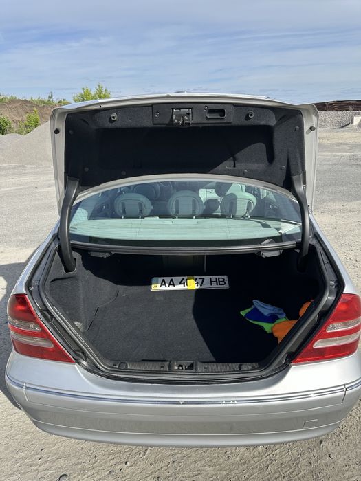 Продам Mercedes-Benz C-200 2003