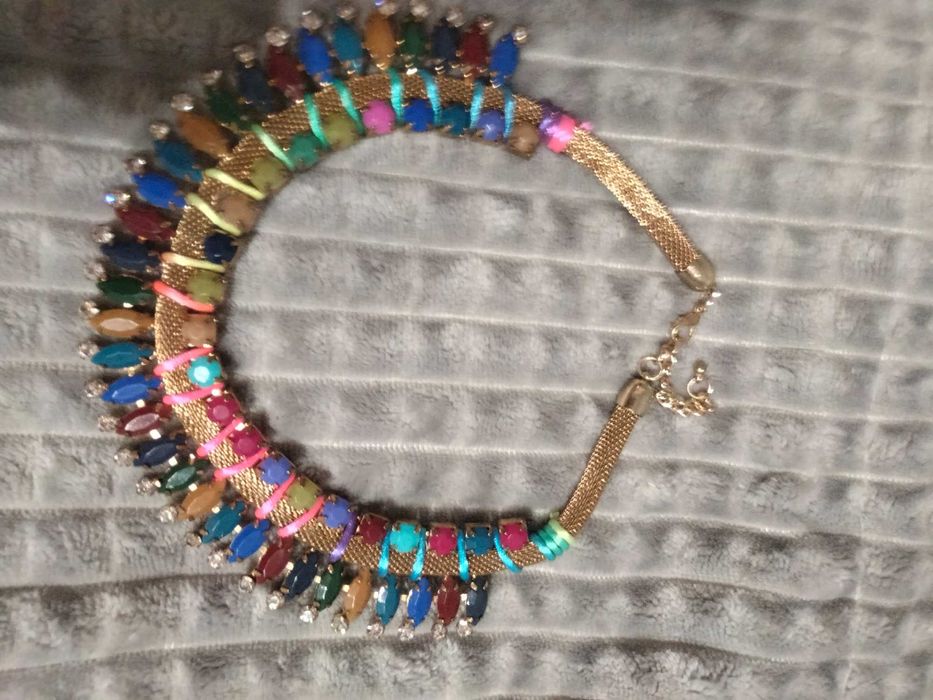 Colares zara e mango