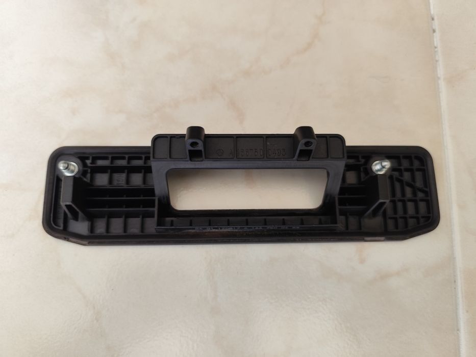 Puxador Tampa de Mala Mercedes CLA 13 a 19