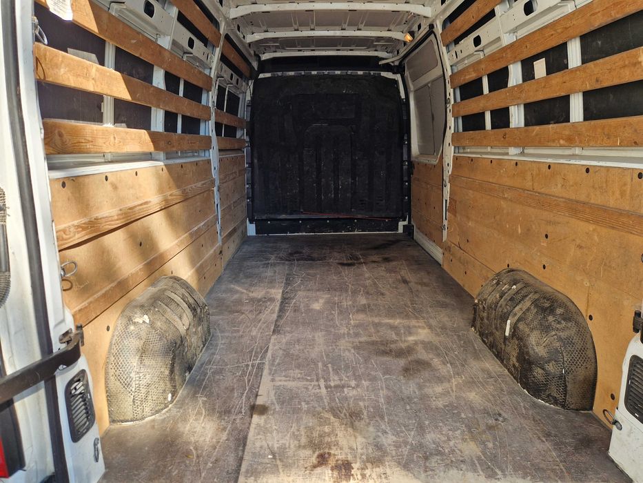 Bus Dostawczy Blaszak Master 3-osoby Wynajem Wypożyczalnia Łódź Górna