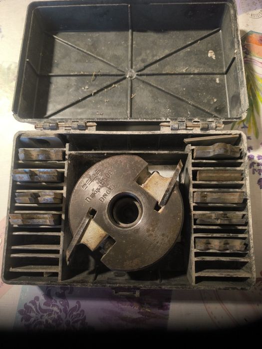 Фреза профільна по дереву