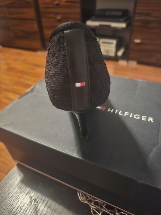 Szpilki Tommy Hilfiger rozmiar 41.
