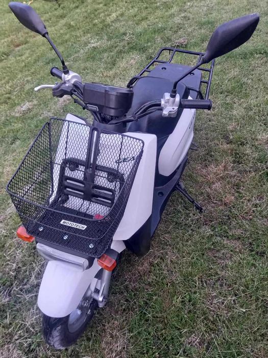 Мопед (скутер) YAMAHA