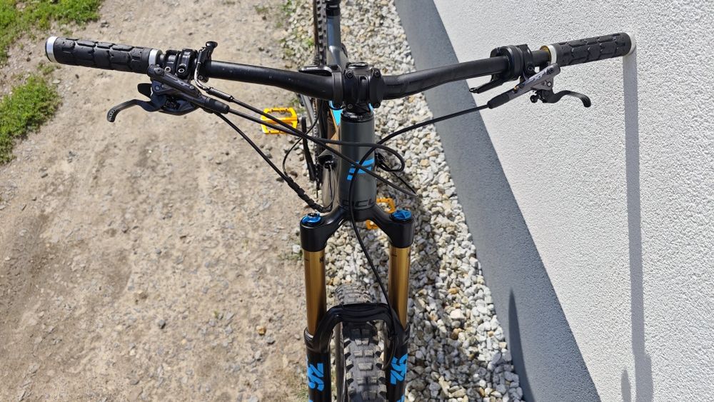 Rower elektryczny Focus Sam 2 Pro w rozmiarze L/XL 756wh