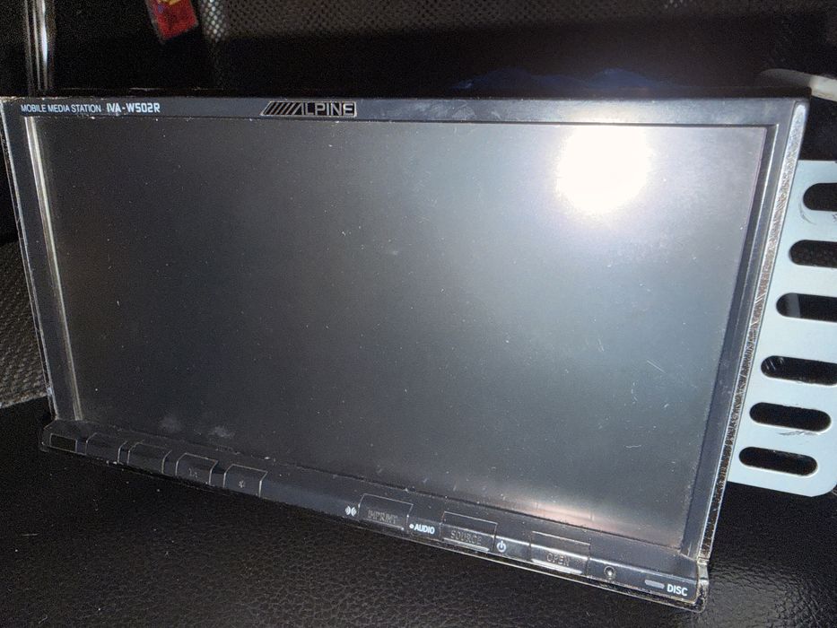 Автомагнитола Alpine IVA-W502R