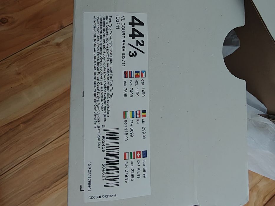 Buty Adidas r. 44 2/3