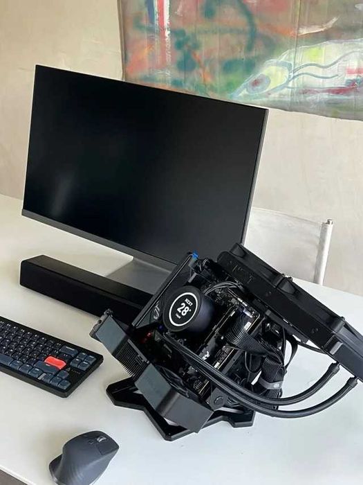 PC mini ITX Premium RTX 4070S Ryzen 9 64GB