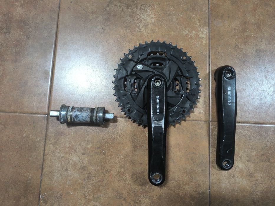 Pedaleira Shimano FC‑M371 3x9 velocidades – tripla 44/32/22