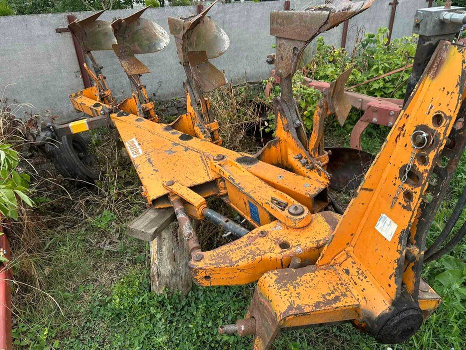 Плуг оборотний KUHN HUARD 4+1, п'ятикорпусний, обертовий, ПЕРЕДПЛУЖНИКИ, 2014