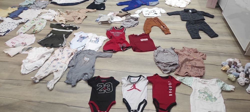 Paka ciuchów niemowlęcych