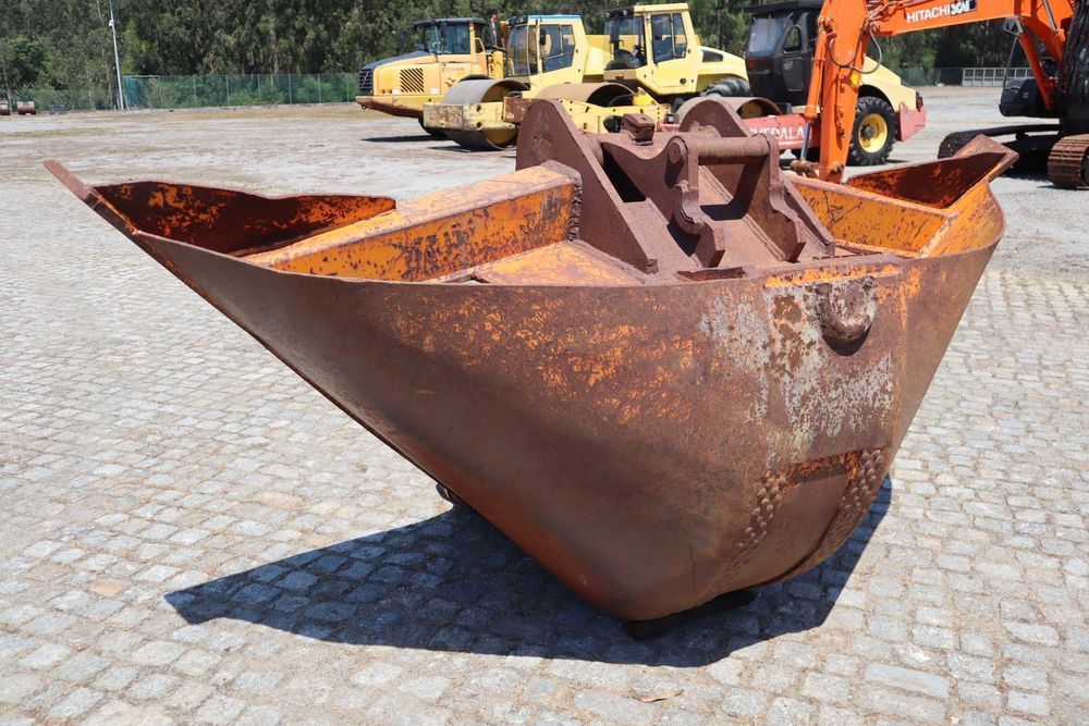 Balde Trapezoidal 2096-530 mm EQ 15-24 t Morin M6