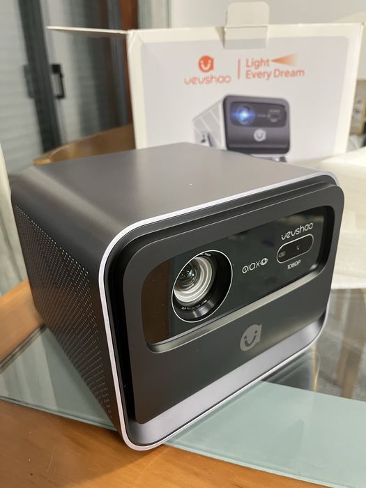 Projetor Full HD 1080P – Veushqo (do canal Marcus Tech – YouTube)