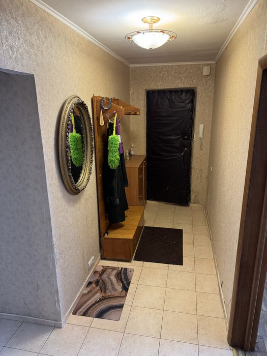 Київ. Квартира. Кухня. Простора квартира.  Автономна квартира. Фен-шуй