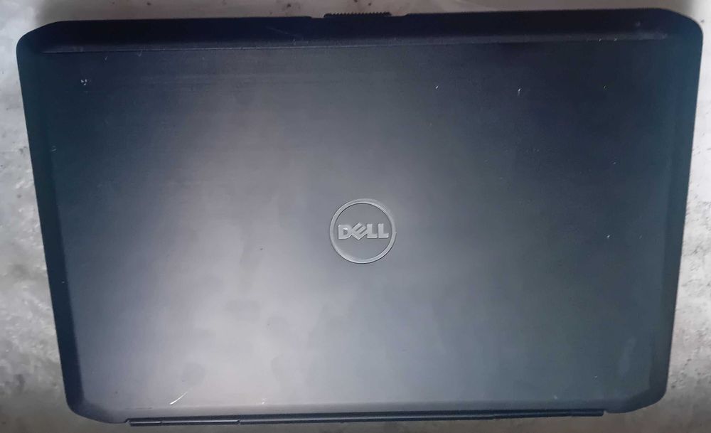 (48) laptop Dell E5530: Intel Core i3