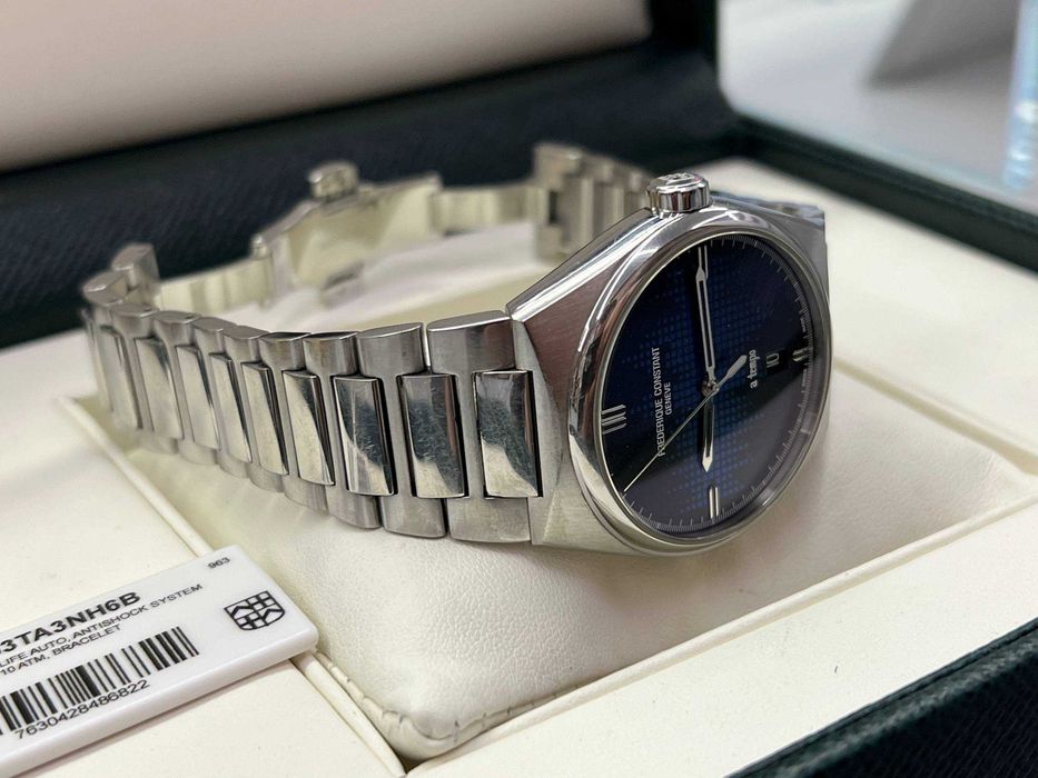 Zegarek Frederique Constant Highlife Automatic