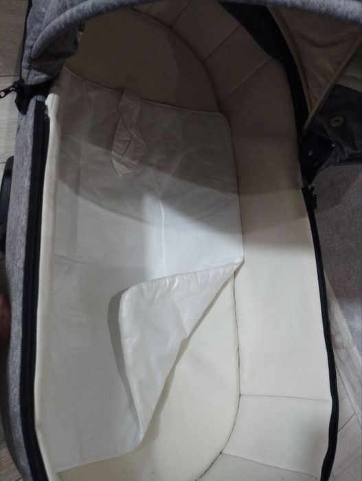 Коляска Invictus (на запчастини)