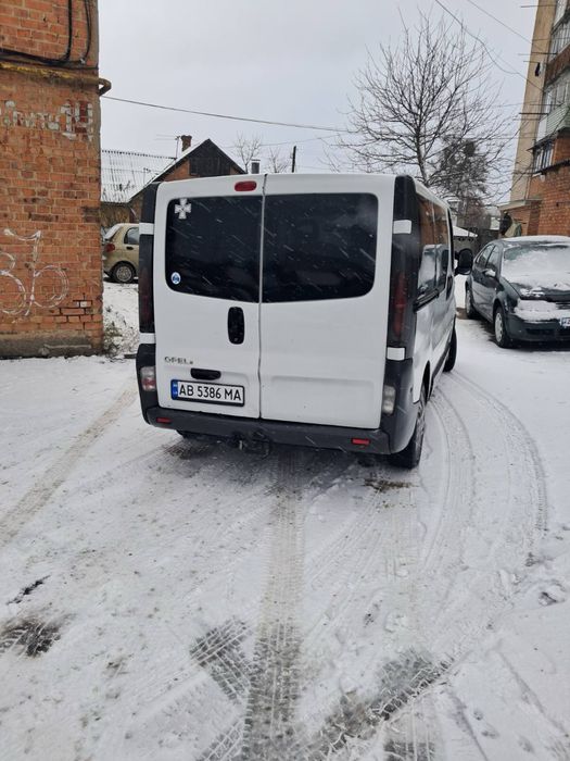 Продам опель віваро