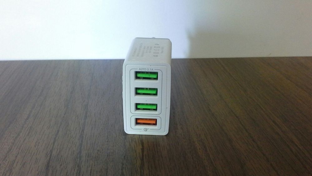 Сетевое зарядное устройство 4 x USB 3.1A Quiсk Charger QC 3.0